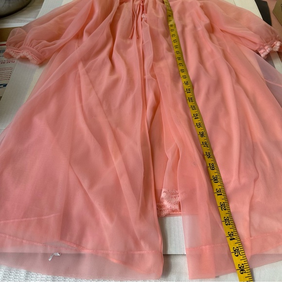 Vintage Coral nightgown twinset peignoir by Gossard.EUC. - Picture 9 of 10